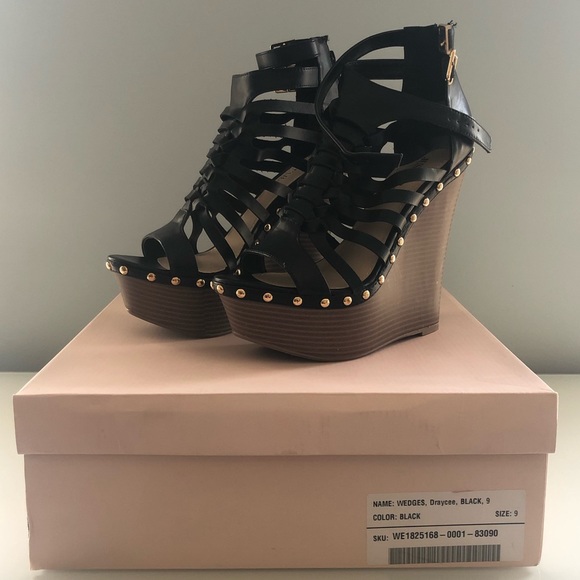 JustFab Shoes - JUST FAB DRAYCEE STRAPPY WEDGE HEELS - NEW SIZE 9